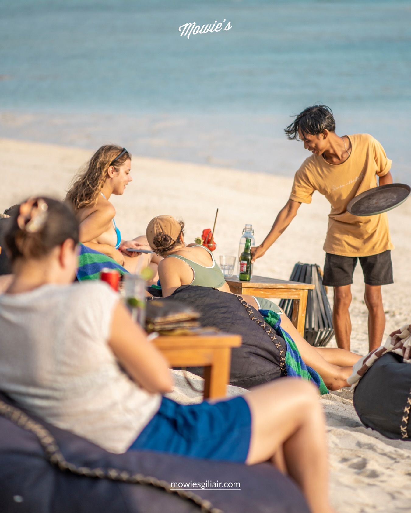 Gili Air Beachfront Dining: Mowies Specialities